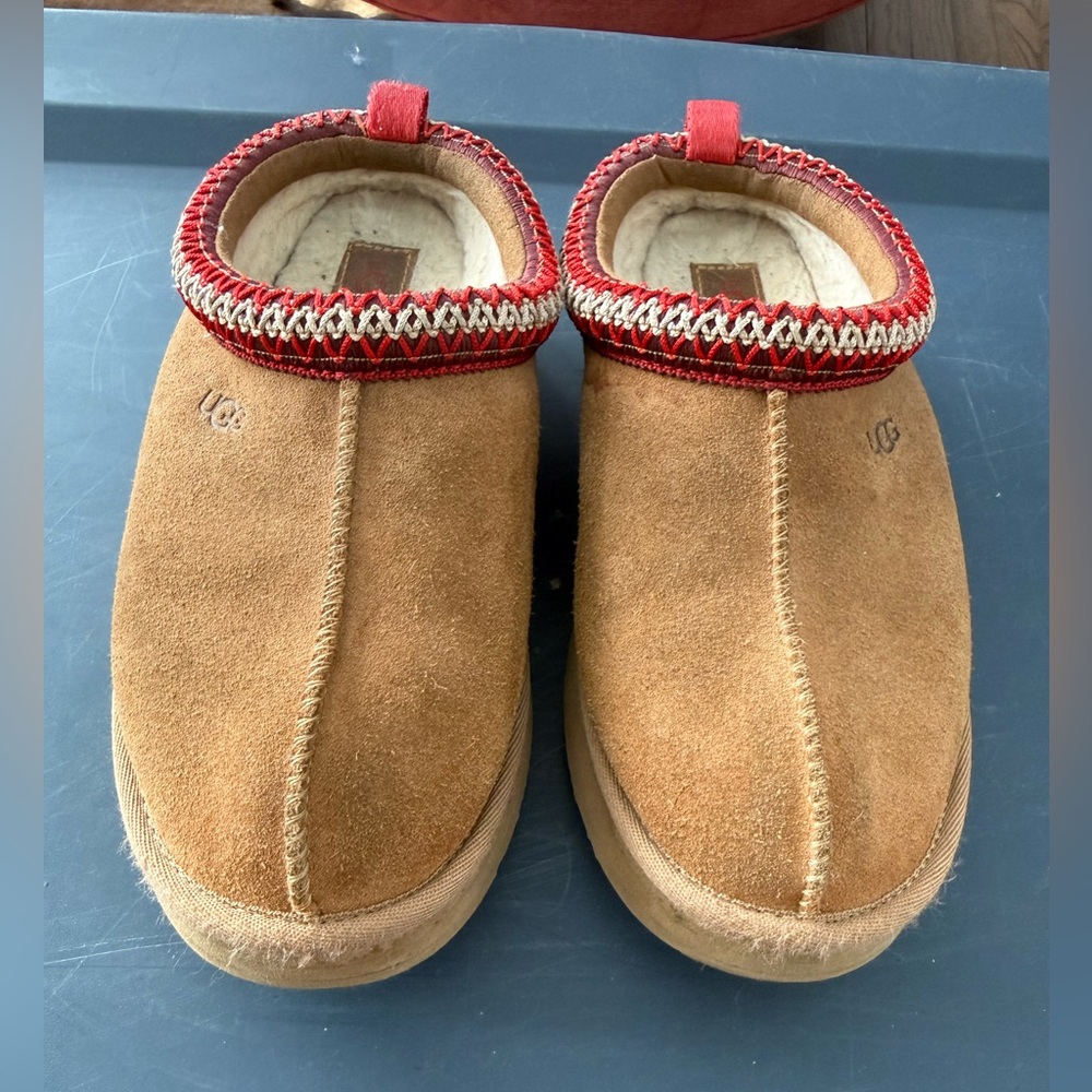 UGG Kids Shoes in Tan and Red